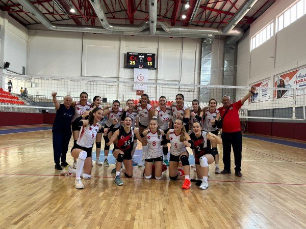 MUĞLA’NIN SULTANLARI 2. LİG’E YÜKSELDİ