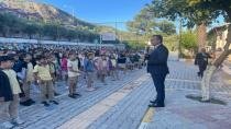 KAYMAKAM AKKAYA BAYRAK TÖRENİNDE
